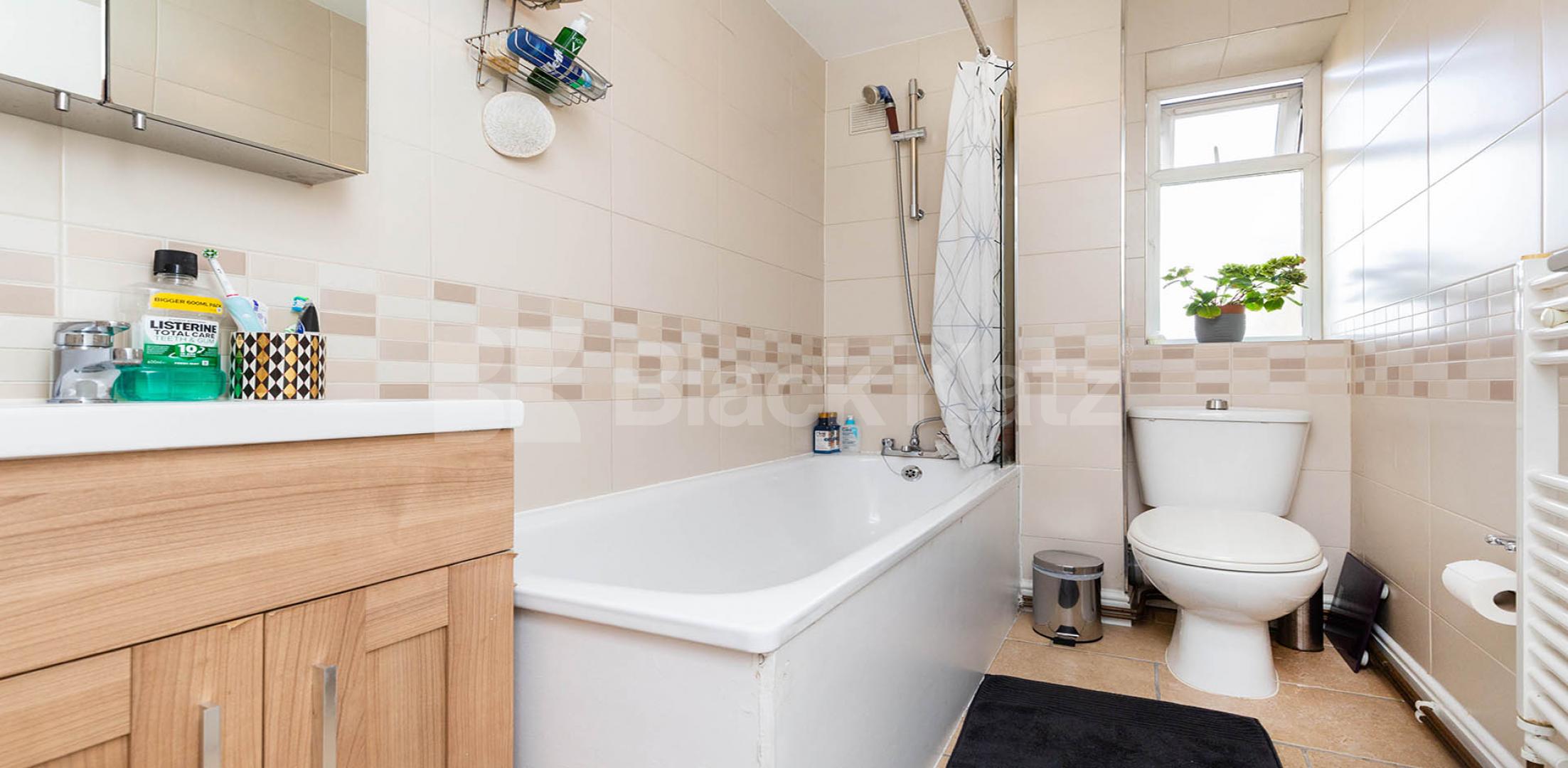 			1 Bedroom, 1 bath, 1 reception Flat			 Muswell Hill , Muswell Hill